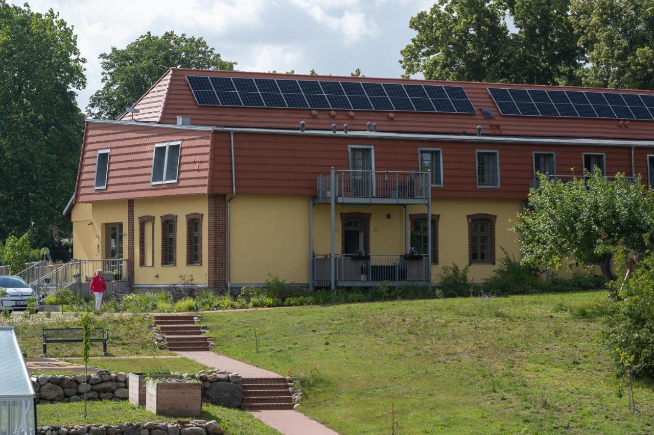 Apartment - Barrierefrei - Im Sanierten Gutshof *