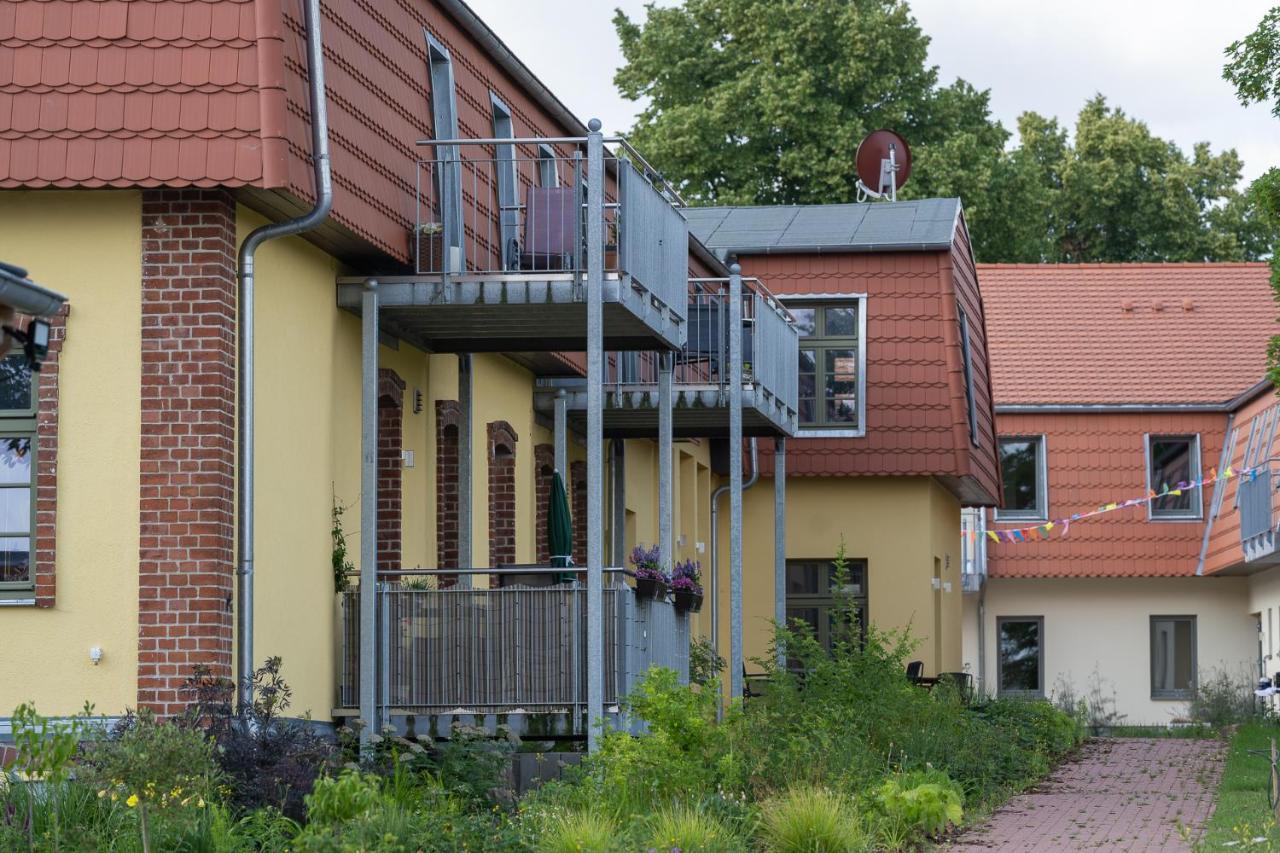 - Barrierefrei - Im Sanierten Gutshof Apartment