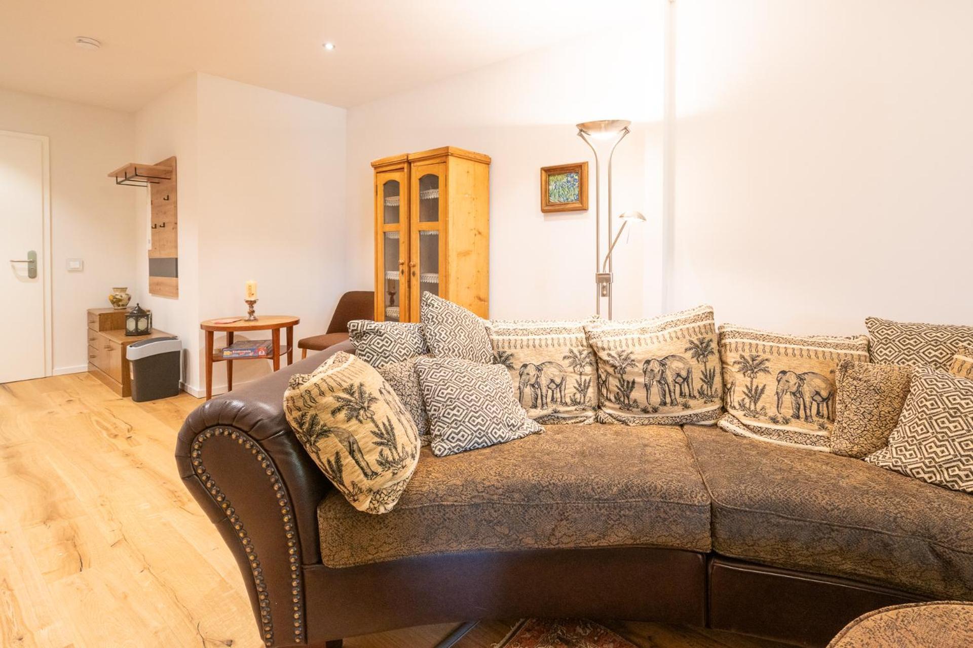 Apartment - Barrierefrei - Im Sanierten Gutshof
