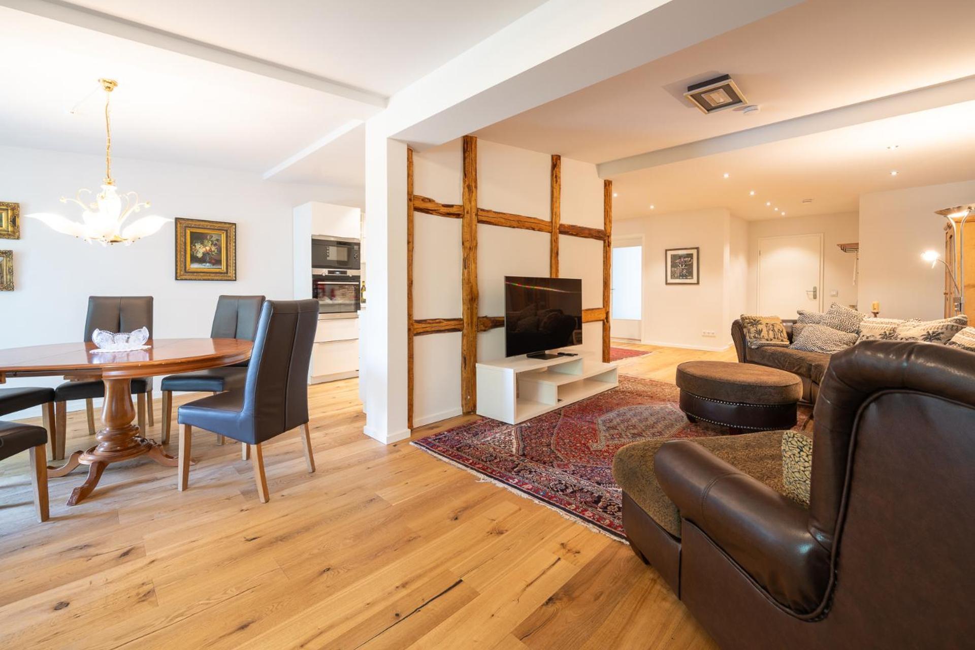 Apartment - Barrierefrei - Im Sanierten Gutshof *