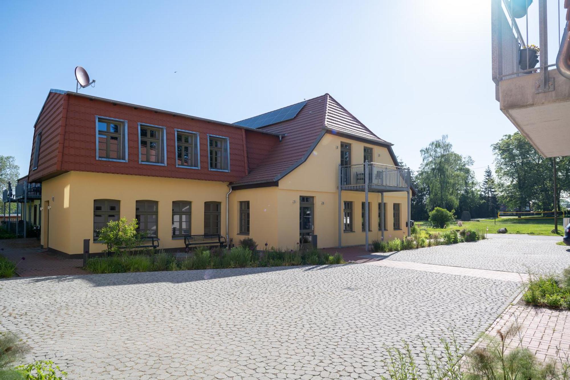 Apartment - Barrierefrei - Im Sanierten Gutshof