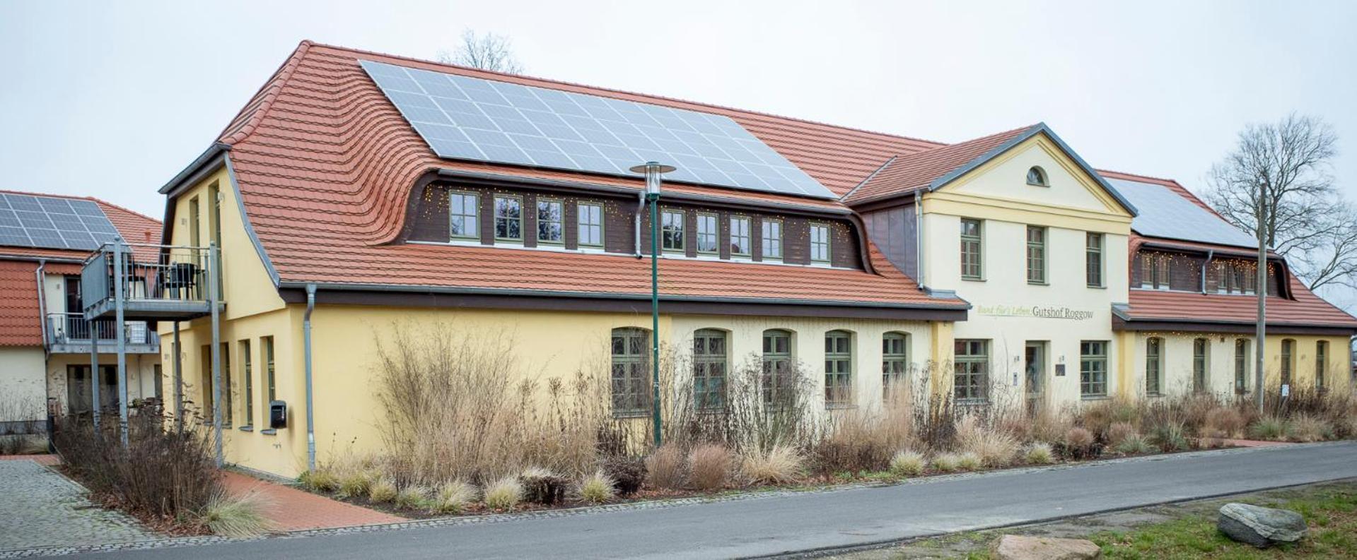 - Barrierefrei - Im Sanierten Gutshof Apartment
