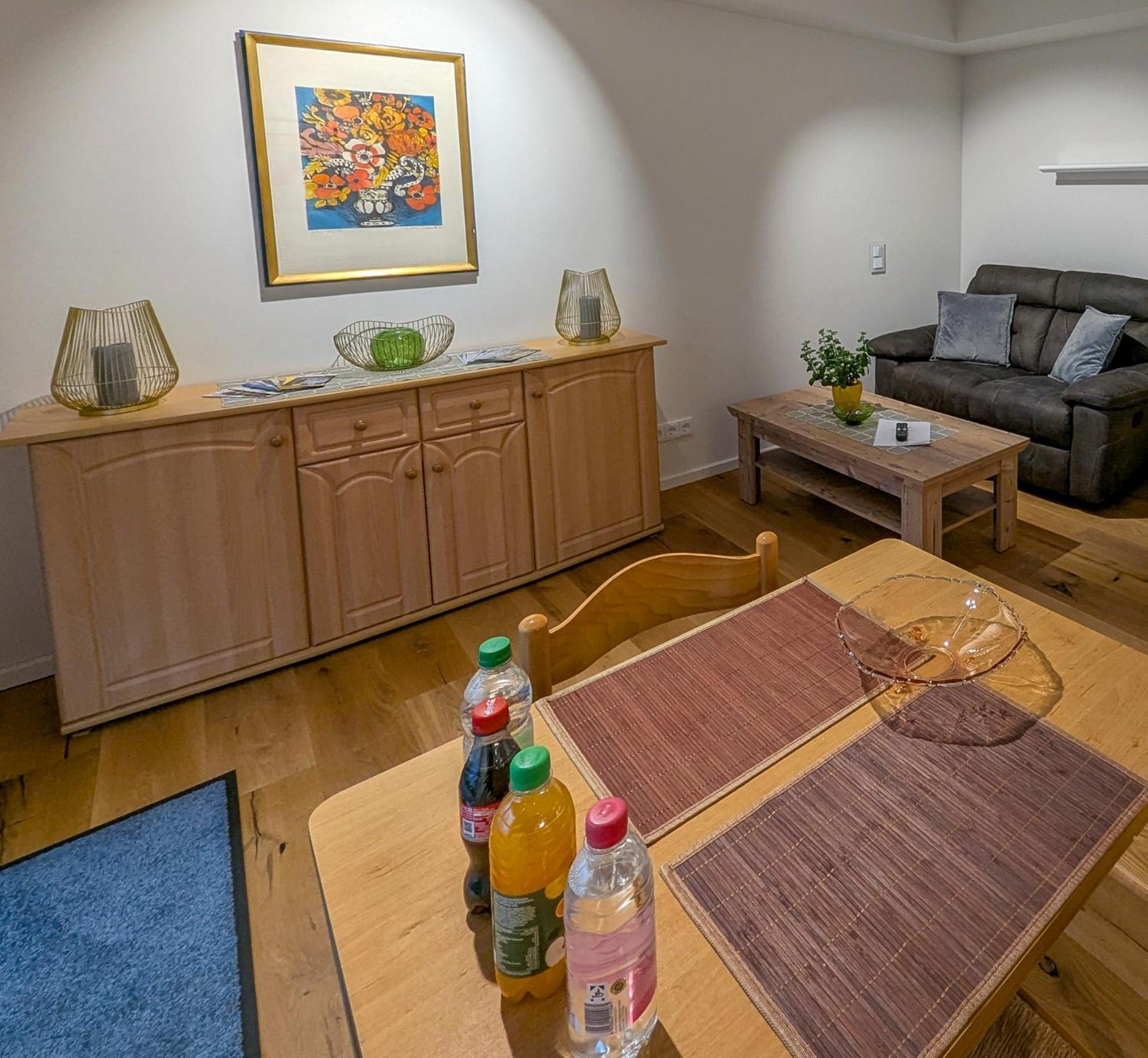 - Barrierefrei - Im Sanierten Gutshof Apartment *